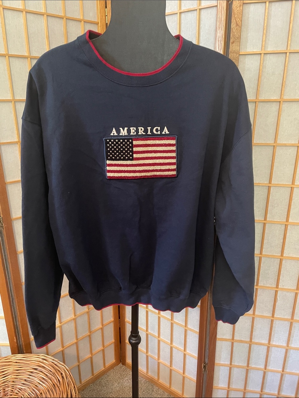 Cotton Traders Cracker Barrel America Flag Embroidered Navy Men's Sweatshirt